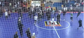 Briga generalizada interrompe final do Campeonato Metropolitano Sub-18 de futsal 