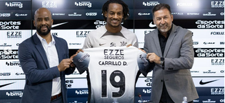 Novo reforço do Corinthians, André Carrillo, foi apresentado oficialmente na Neo Química Arena 