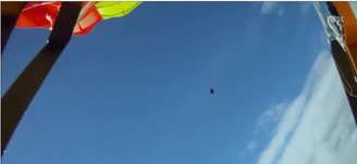 <p>Um paraquedista norueguês escapou por muito pouco de um meteorito que passou a poucos metros dele durante um salto</p>