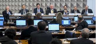 Sessão da CPI no Senado, em março; parlamentares investigam perfis na internet