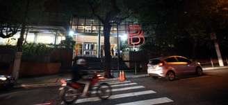 Colégio Bandeirantes, no Paraíso, demitiu educador após postagem.