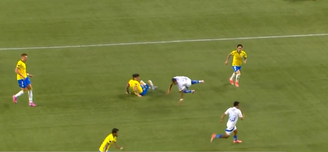 CBF divulgou o VAR que analisou o lance polêmico entre Gustavo Gómez e Wanderson