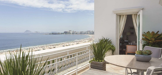 Detalhe da varanda com vista para o mar na suíte presidencial do Copacabana Palace