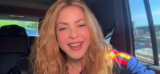 Shakira participa de festa da Espanha e comemora ser 'talismã' da seleção