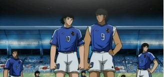 Oliver e Kojiro antes da bola rolar
