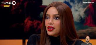 Anitta reclama de falta de contratos com festivais brasileiros.
