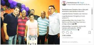 Foto publicada no Instagram de Flávio Bolsonaro, em que o candidato ao Senado pelo PSL aparece com os irmãos Alan, Valdenice e Alex Rodrigues de Oliveira e com o presidenciável Jair Bolsonaro