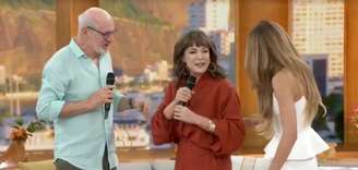 Marcos Caruso é homenageado no palco do 'Encontro com Patrícia Poeta' por Regiane Alves