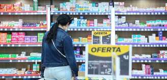 Consumidores podem esperar aumento nos preços dos remédios a partir da próxima semana; alta de 4,5% foi autorizada pelo governo na quinta, 28.