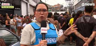 A repórter Priscila Moraes em entrada ao vivo na GloboNews: jornalistas precisam conhecimento teórico do crime e das políticas de segurança pública