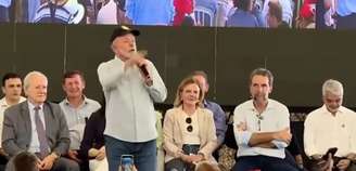 Lula se irrita em solenidade em Foz do Iguaçu
