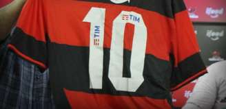 Tim tem sua marca estampada na camisa do Flamengo desde 2011(Divulgação)
