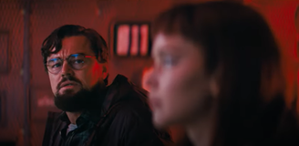 Leonardo DiCaprio e Jennifer Lawrence em Don't Look Up; comédia original Netflix será lançada em 2021