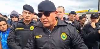 Coronel da PM permite bloqueio parcial de manifestantes e admite estar ‘prevaricando’