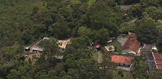 Condomínio onde ocorreu assalto em Cotia, SP