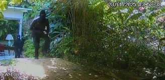 Claudevan Santos da Silva Filho e outros dois homens são acusados de formar uma quadrilha que rouba imóveis de luxo na Zona Sul do Rio.