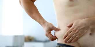 Conheça 4 exercícios fáceis para perder barriga em casa
