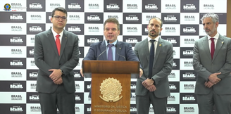 Francisco Lucas, Wellington Lima, William Murad, Dennis Cali em coletiva de imprensa sobre Operação Compliance Zero