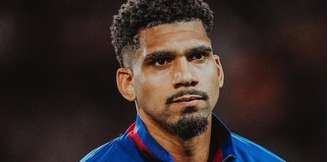 Ronald Araújo é jogador da Seleção Uruguaia e do Barcelona