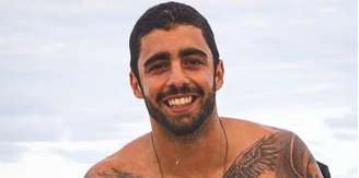 Pedro Scooby vai mostrar os bastidores do mundo do surf e de sua carreira em plataforma voltada a fotos e vídeos de nudez