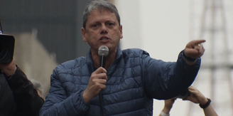 Tarcísio de Freitas, governador do Estado de São Paulo, em ato pró-Bolsonaro neste domingo, 7