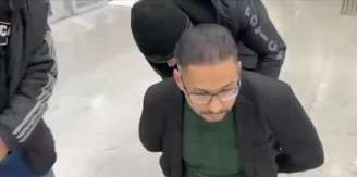 'Zóio' era o líder do grupo que oferecia falsas corridas e coagia as vítimas a pagar valor acima do mercado