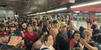 Passageiros enfrentaram transtornos no Metrô na manhã desta sexta-feira, 8.