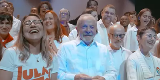 Lula durante gravação da nova versão da canção