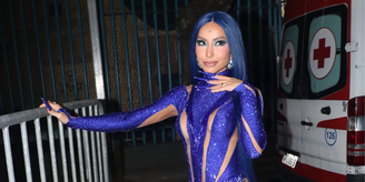 Sabrina e sua peruca azul no Sapucaí