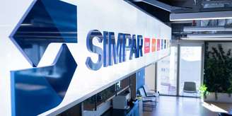 Simpar (SIMH3) aprova novo grupamento de ações