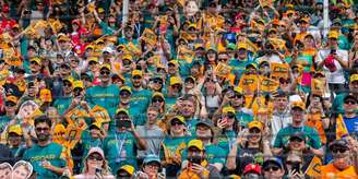 Fãs de Oscar Piastri em Melbourne.