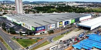 Vista aérea do Shopping Estação Goiânia, que recebe exposição