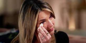 Savannah Guthrie se emociona em sua primeira entrevista desde o sumiço da mãe