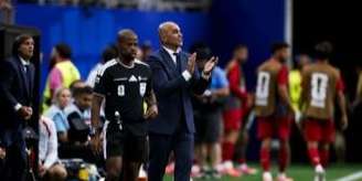 Técnico Roberto Martínez no comando de Portugal na estreia da Copa do Mundo 2026