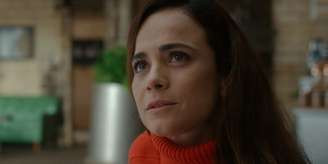 Alice Braga em cena do final da primeira temporada da série 'Matéria Escura', da Apple TV