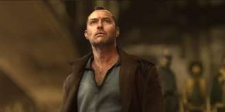 Jude Law viverá histórico técnico do Liverpool em nova série de Jack Thorne
