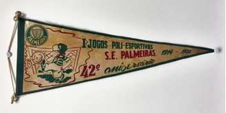 Flâmula de 1956, em comemoração a primeira edição dos Jogos Poliesportivos do Palmeiras