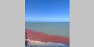 Mancha avermelhada no mar de Pipa, entre as praias do Golfinho e de Cacimbinhas, chamou a atenção.