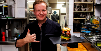 Robbert exibe criação feita para entrar no Guinness World Records