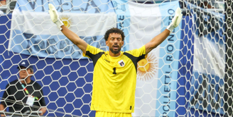 Vozinha, goleiro de Cabo Verde, durante a partida da fase de 32 avos de final da Copa do Mundo FIFA de 2026 entre Argentina x Cabo Verde, no Miami Stadium, na Flórida, Estados Unidos, nesta sexta-feira (03).