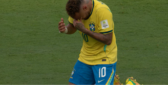 Neymar chora após derrota da Seleção Brasileira