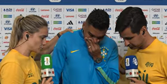 Casemiro chora durante entrevista
