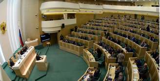 <p>Senadores da Rússia participam de uma sessão do Conselho da Federação (Câmara alta do Parlamento), em Moscou, em 25 de junho</p>