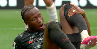 Koné quebrou a perna