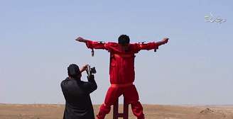 Crucificado e mutilado, suposto “espião” é nova vítima do Estado Islâmico