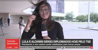 Raquel Honorato precisou de concentração extra para transmitir as informações no meio de uma ventania