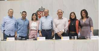 Geraldo Alckmin, Márcio França e Tabata Amaral participam de evento do PSB na Alesp.