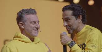 Luciano Huck com João Adibe Marques no evento: parceria renovada no 'Domingão'