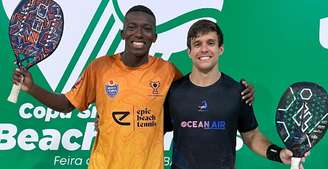 Paulo Kienby de amarelo e Silas Cerqueira de preto 