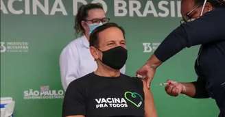 Governador de São Paulo foi vacinado nesta sexta-feira, 7